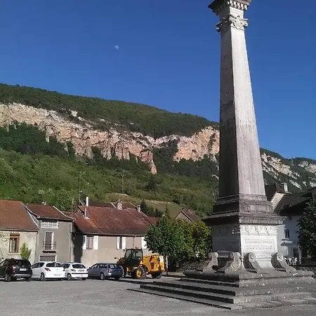 A Deux Pas Du Rheby Guest house